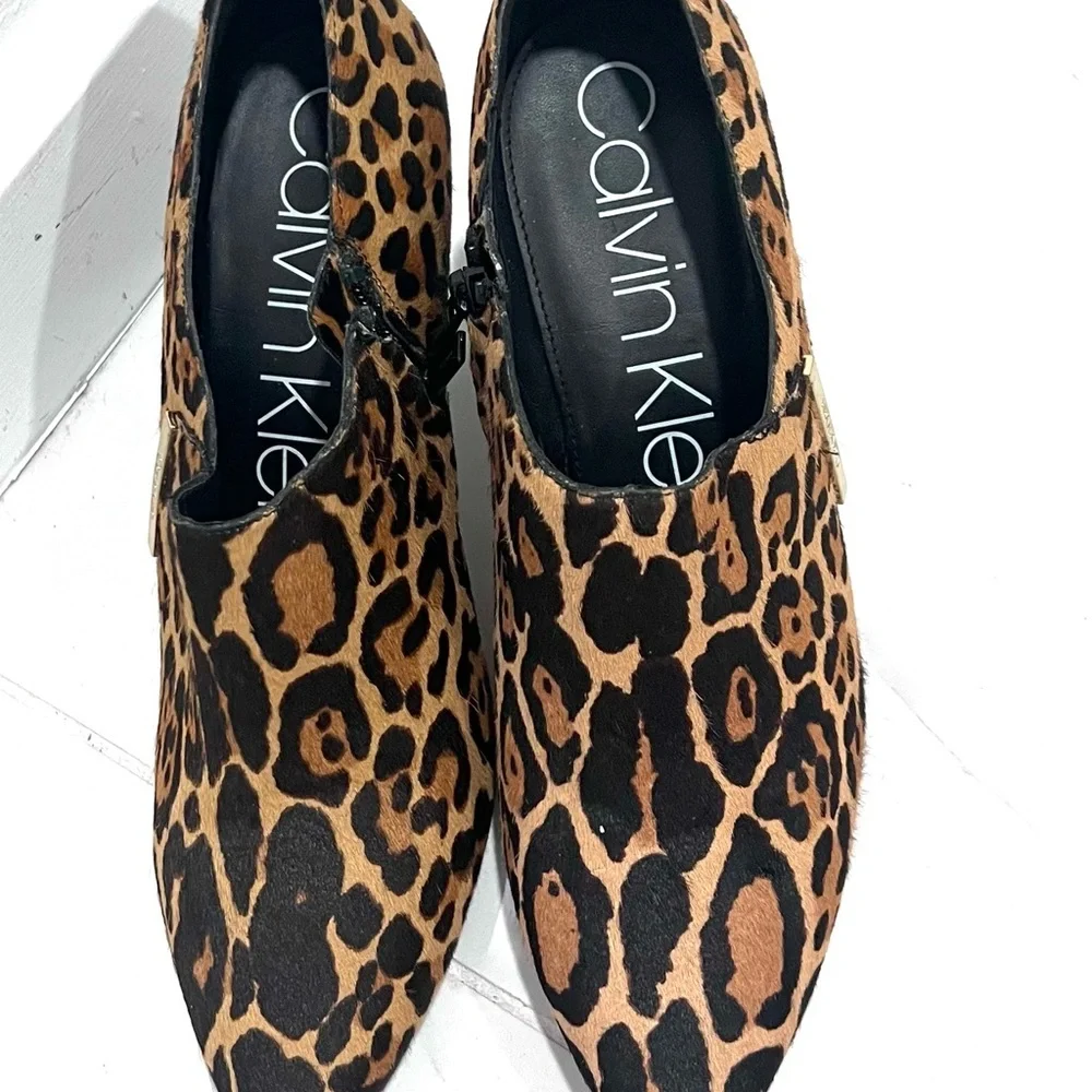 Calvin‎ Klein Jeanna Leopard Print calf hair Ankle Boots 10